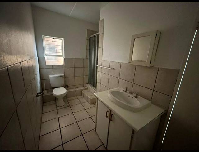 2 BEDROOM APARTMENT FOR SALE IN HATFIELD